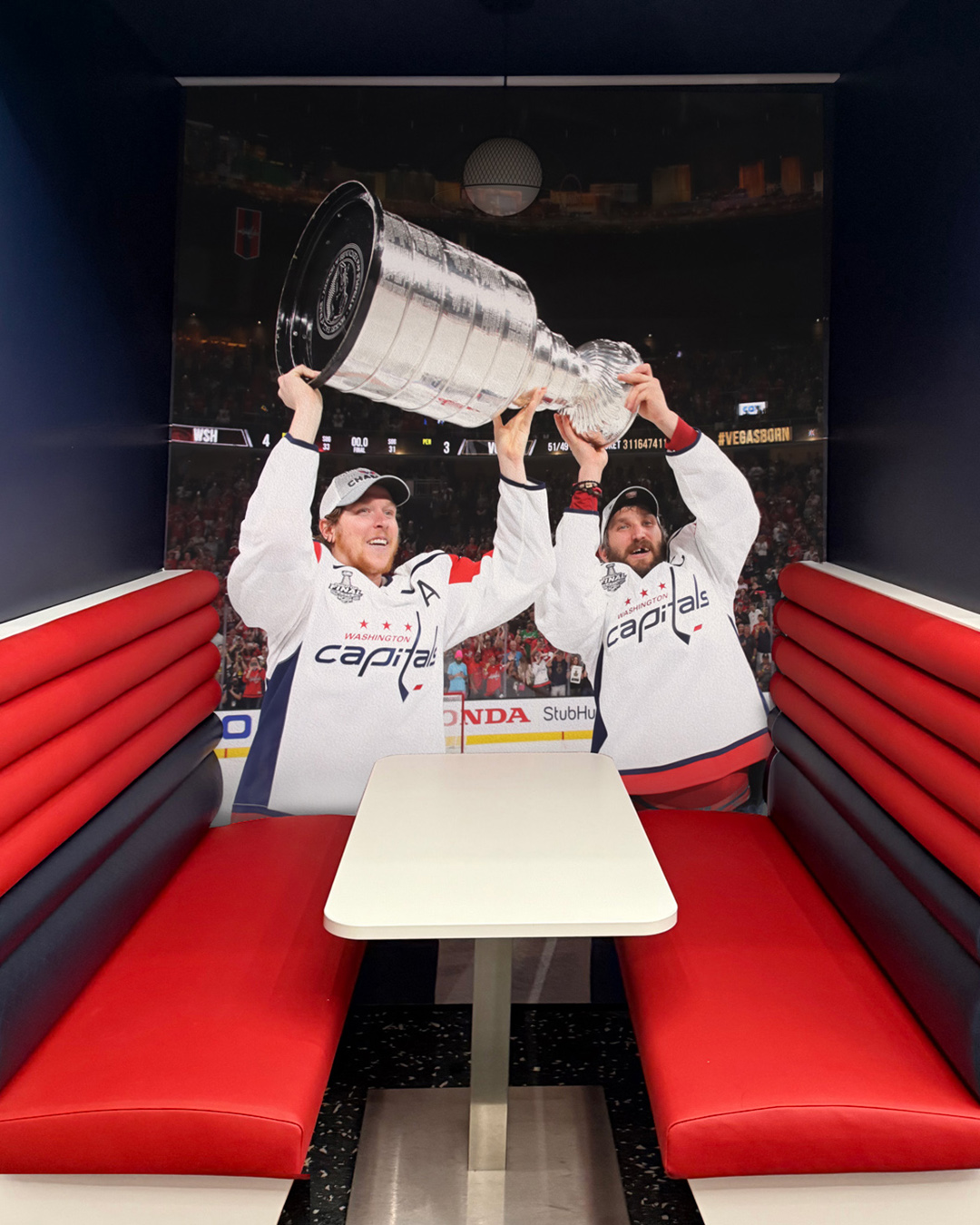 Ovi-Booth-3_1080x1350